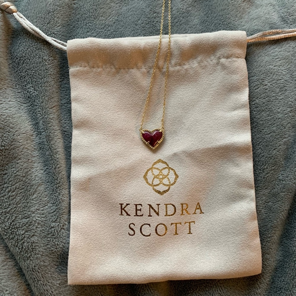 Ari Heart Necklace & Earrings Set
